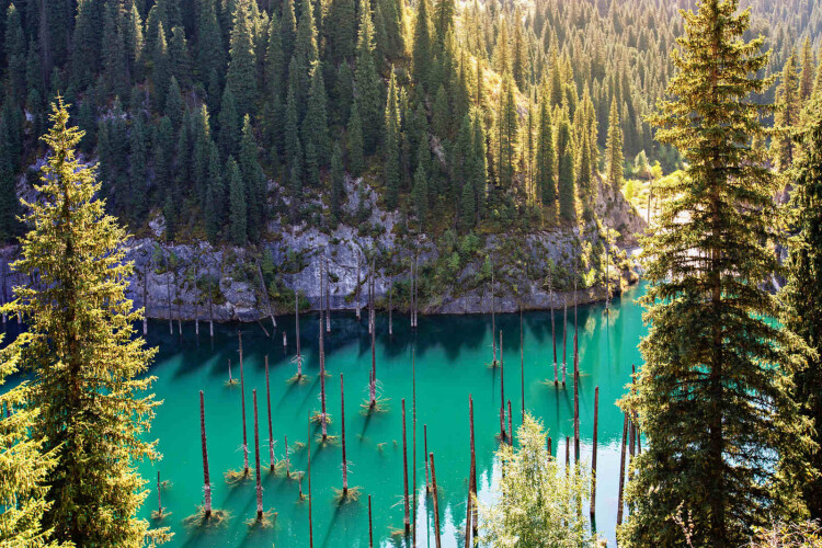 Kaindy-lake-tury-almaty.jpg